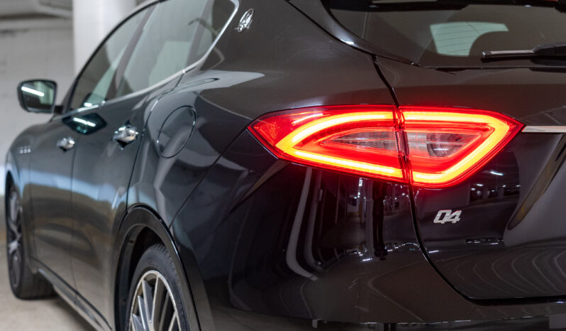 2017 Maserati Levante Q4 3.0DT full