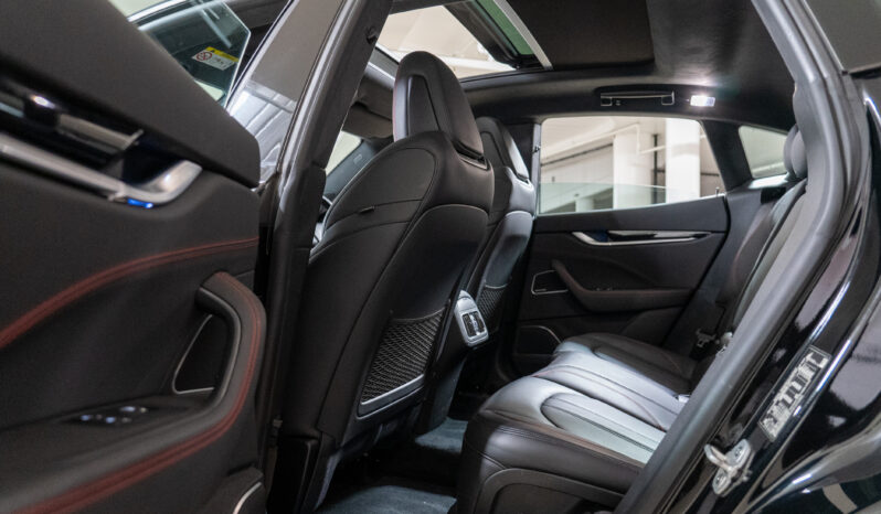 2017 Maserati Levante Q4 3.0DT full