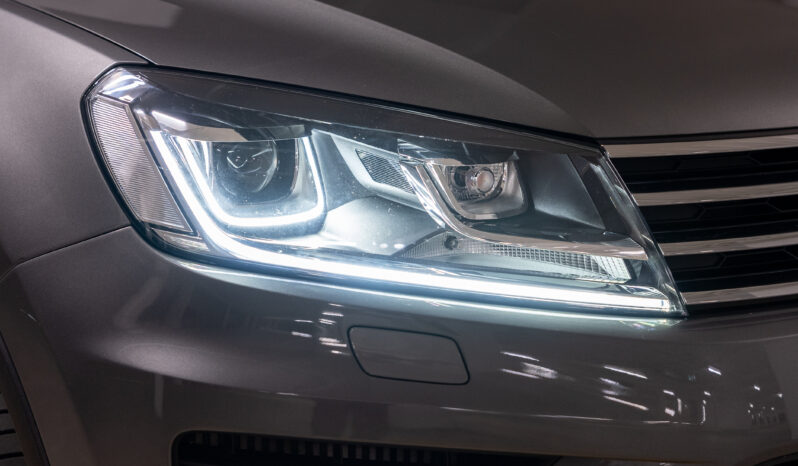 2015 Volkswagen Touareg 150TDI full