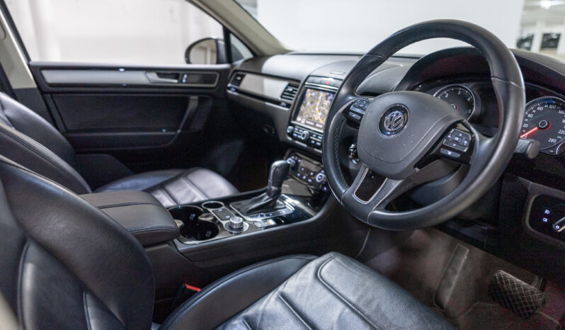 2015 Volkswagen Touareg 150TDI full