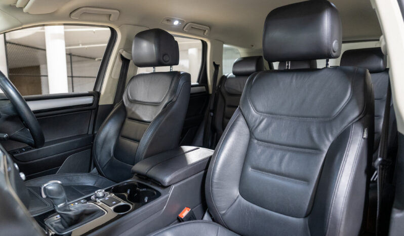 2015 Volkswagen Touareg 150TDI full