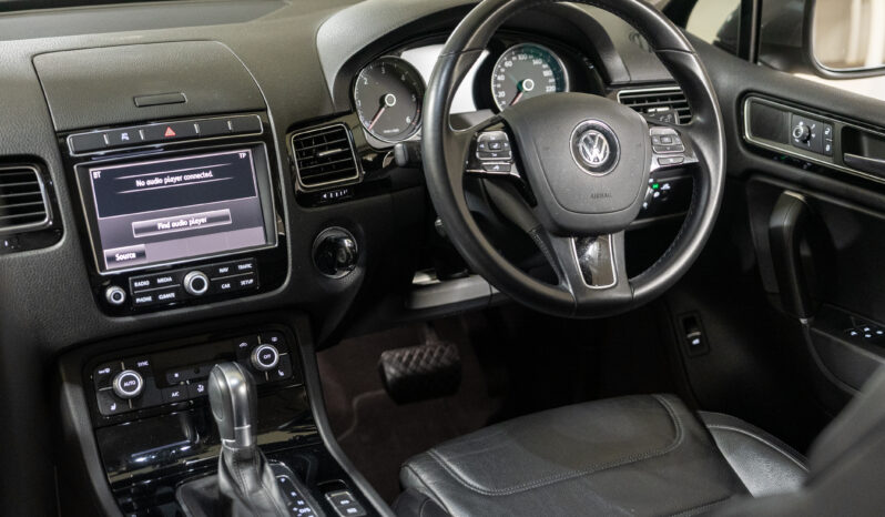 2015 Volkswagen Touareg 150TDI full