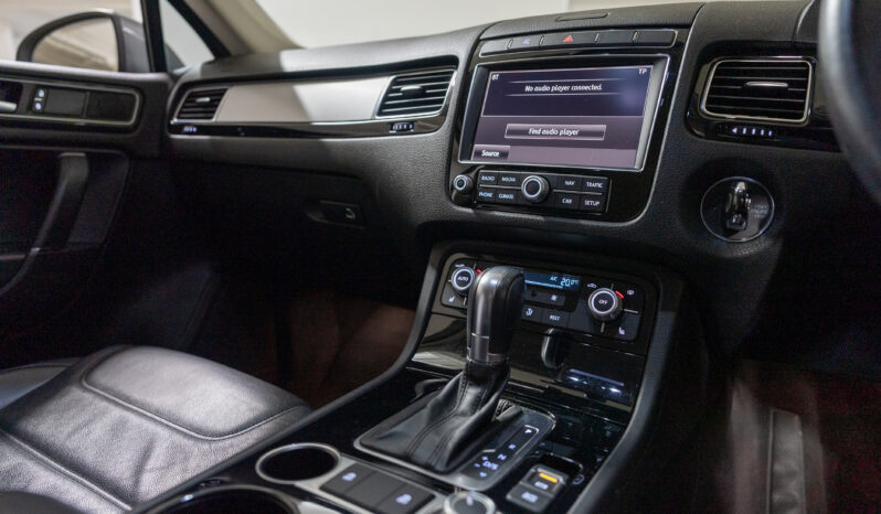 2015 Volkswagen Touareg 150TDI full
