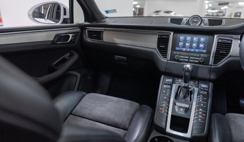 2018 PORSCHE MACAN GTS full