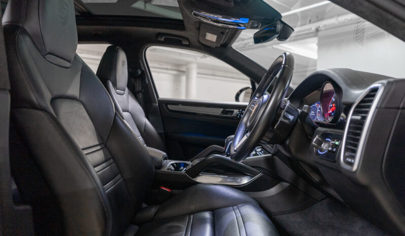 2018 Porsche Cayenne Turbo full