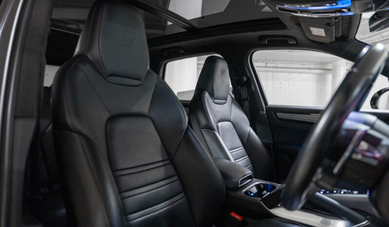 2018 Porsche Cayenne Turbo full