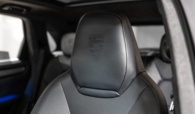 2018 Porsche Cayenne Turbo full