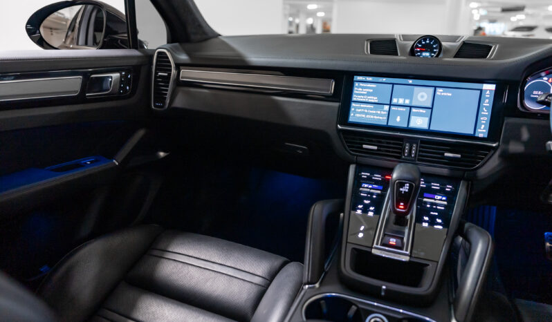 2018 Porsche Cayenne Turbo full