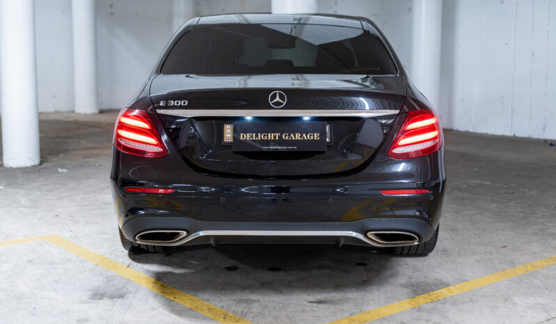 2018 Mercedes-Benz E300 Sedan full