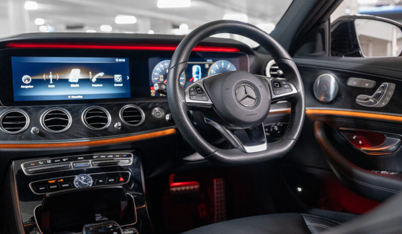 2018 Mercedes-Benz E300 Sedan full