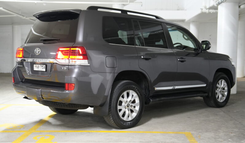 2017 Toyota Landcruiser Sahara full