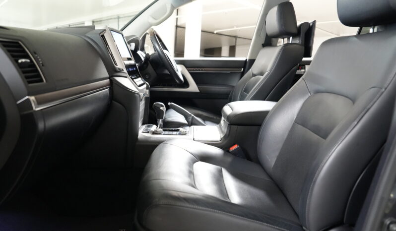 2017 Toyota Landcruiser Sahara full