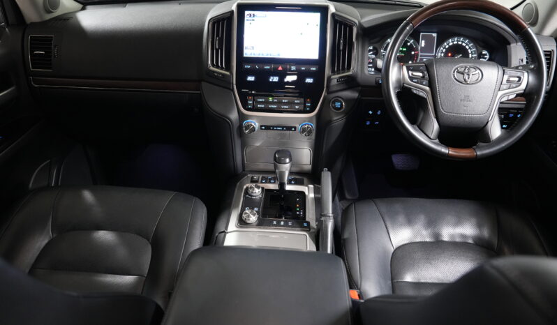 2017 Toyota Landcruiser Sahara full