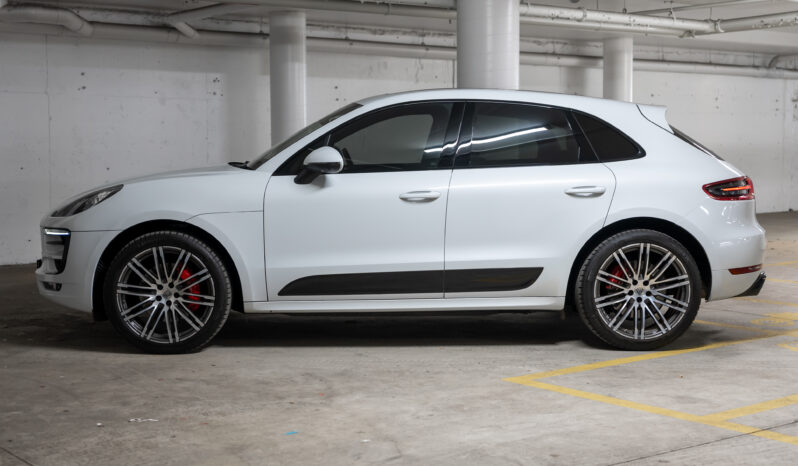 2015 Porsche Macan Turbo full