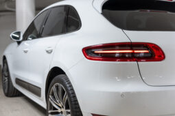 2015 Porsche Macan Turbo full