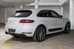2015 Porsche Macan Turbo full