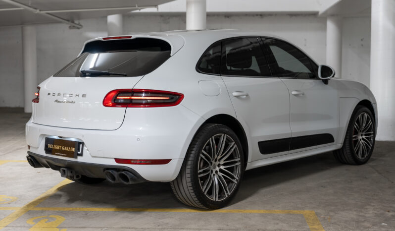 2015 Porsche Macan Turbo full