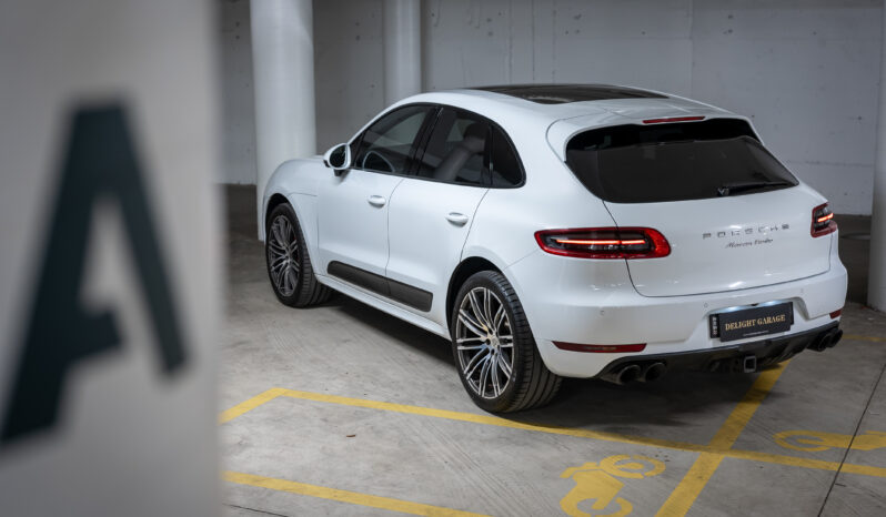 2015 Porsche Macan Turbo full