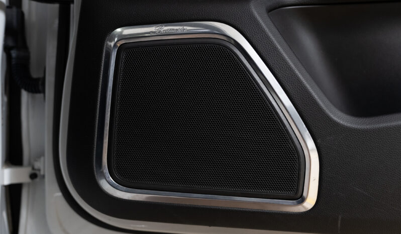 2015 Porsche Macan Turbo full