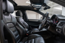 2015 Porsche Macan Turbo full