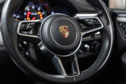 2015 Porsche Macan Turbo full