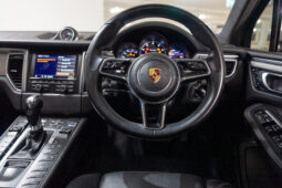 2015 Porsche Macan Turbo full