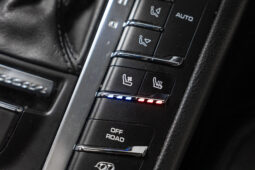 2015 Porsche Macan Turbo full