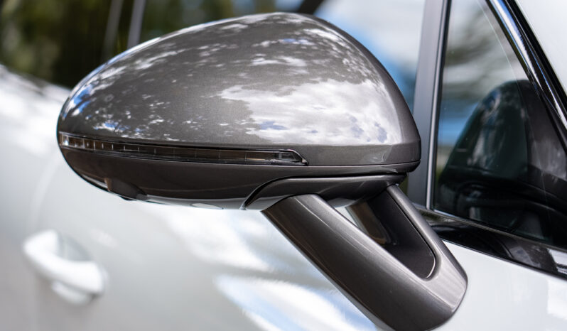 2022 PORSCHE MACAN T full