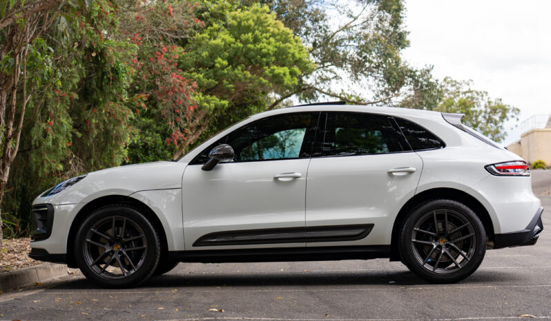 2022 PORSCHE MACAN T full
