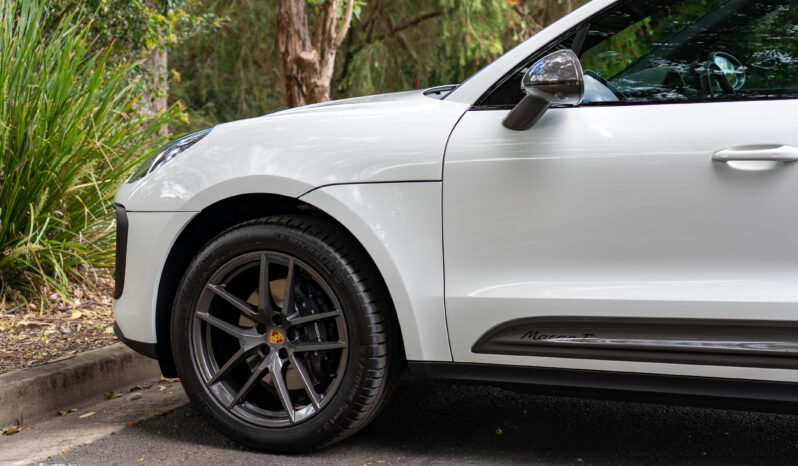 2022 PORSCHE MACAN T full