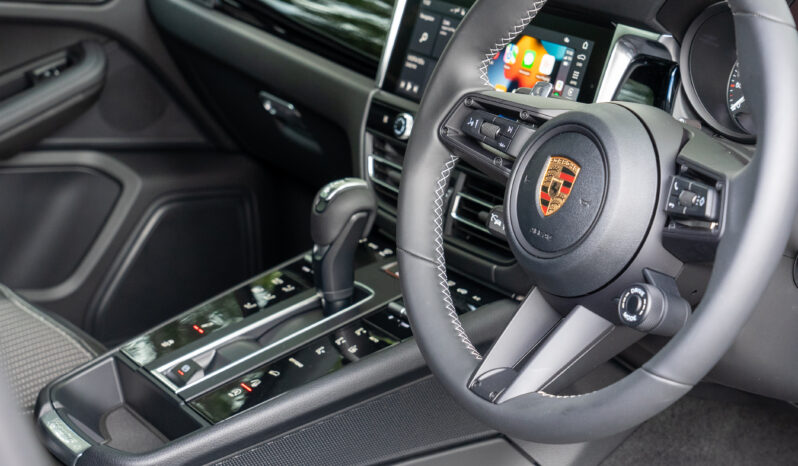 2022 PORSCHE MACAN T full
