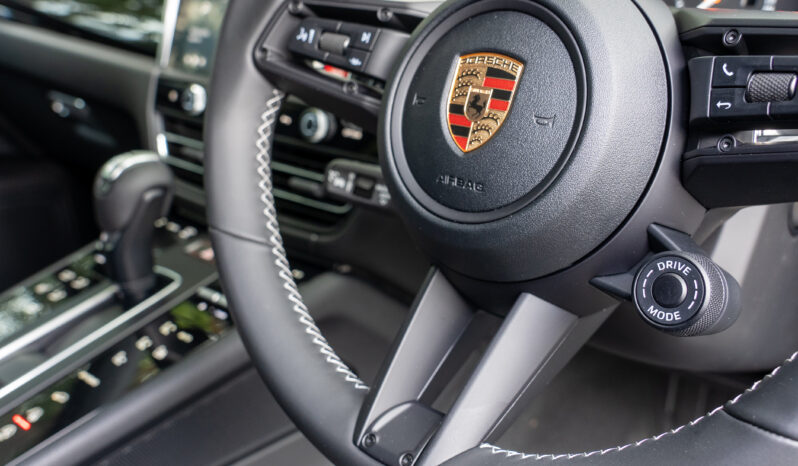 2022 PORSCHE MACAN T full