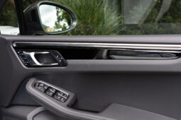 2022 PORSCHE MACAN T full