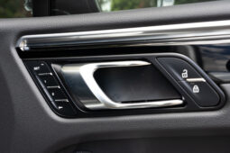 2022 PORSCHE MACAN T full