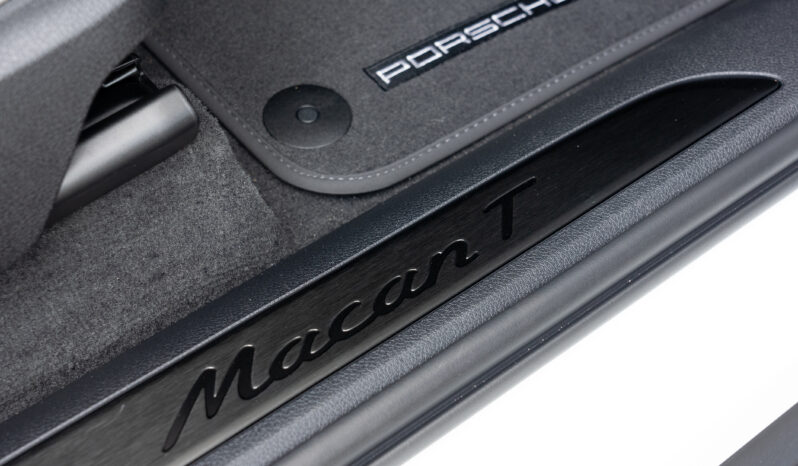 2022 PORSCHE MACAN T full