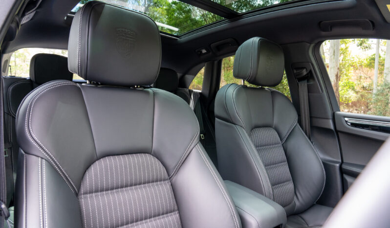 2022 PORSCHE MACAN T full