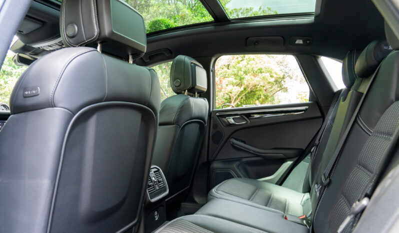 2022 PORSCHE MACAN T full