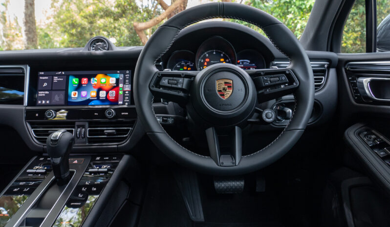 2022 PORSCHE MACAN T full