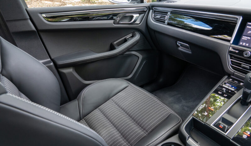 2022 PORSCHE MACAN T full