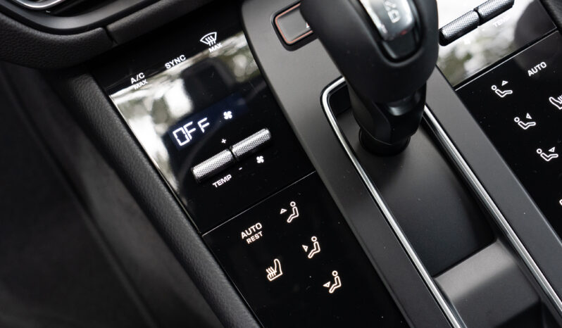 2022 PORSCHE MACAN T full