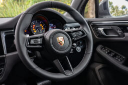 2022 PORSCHE MACAN T full