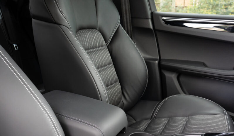 2022 PORSCHE MACAN T full