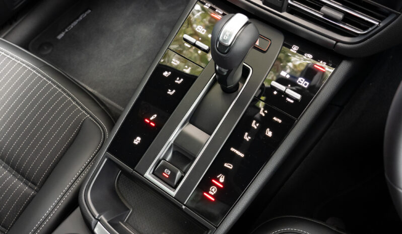 2022 PORSCHE MACAN T full