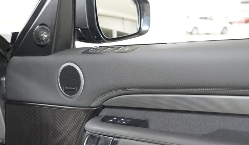 2018 Land Rover Discovery SD6 HSE full