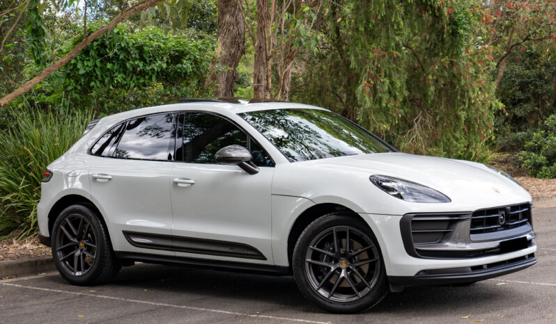 2022 PORSCHE MACAN T full