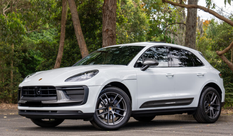 2022 PORSCHE MACAN T full