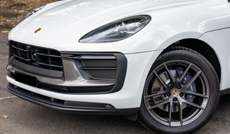2022 PORSCHE MACAN T full