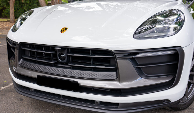 2022 PORSCHE MACAN T full