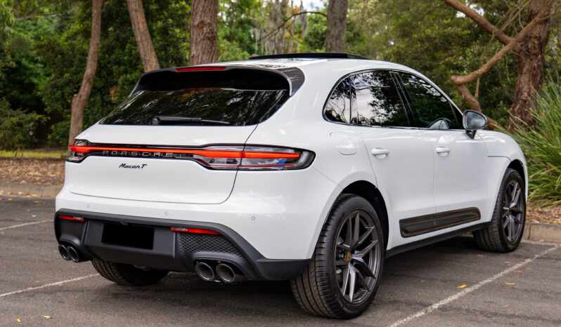 2022 PORSCHE MACAN T full