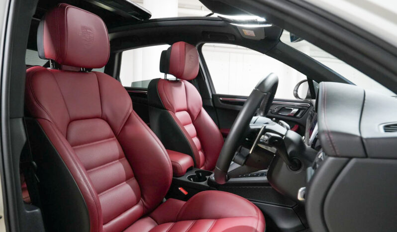 2022 PORSCHE MACAN T full